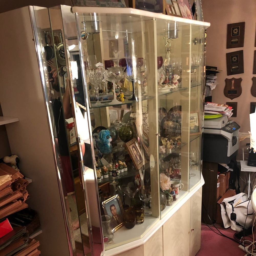 CHINA CLOSET